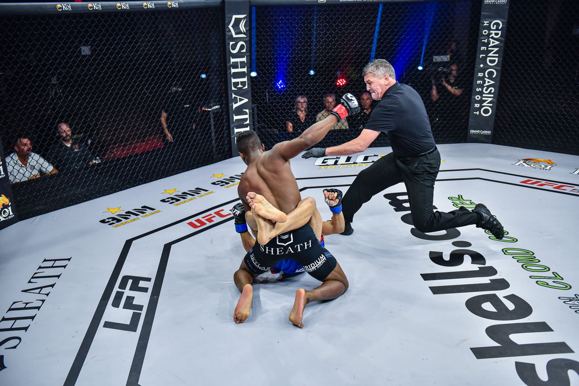Před dvěma týdny ukončil soupeře pod organizací LFA, nyní v UFC.