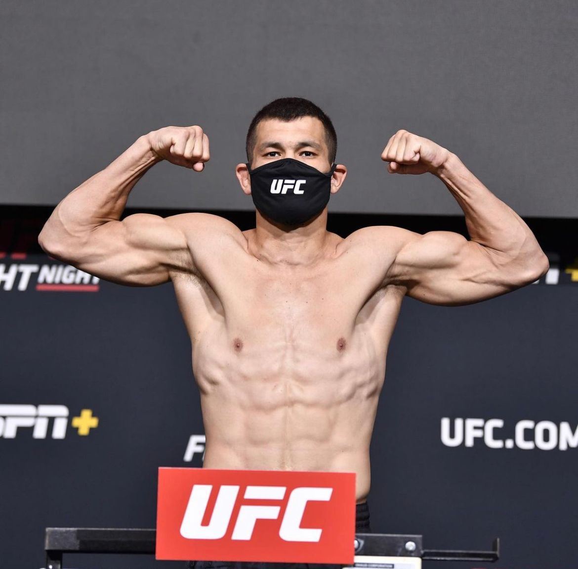 Machmud Muradov poprvé v UFC prohrál.