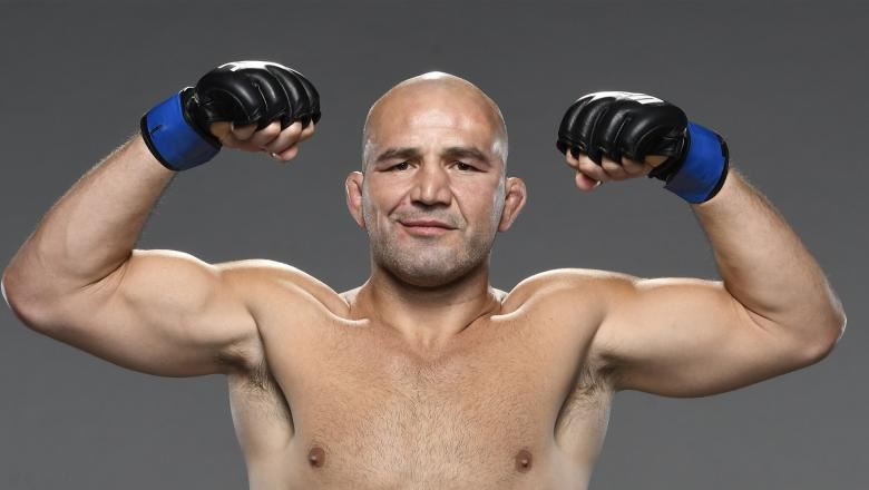 Glover Teixeira.