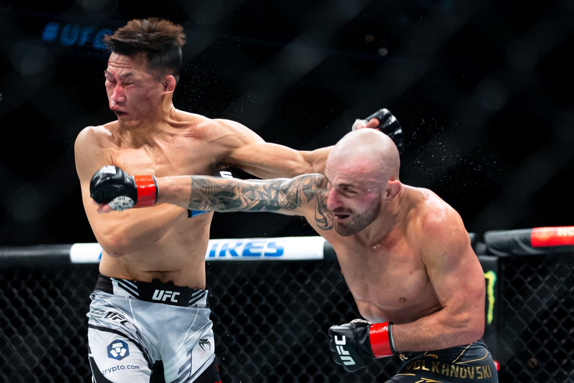 Alexandr Volkanovski v akci.
