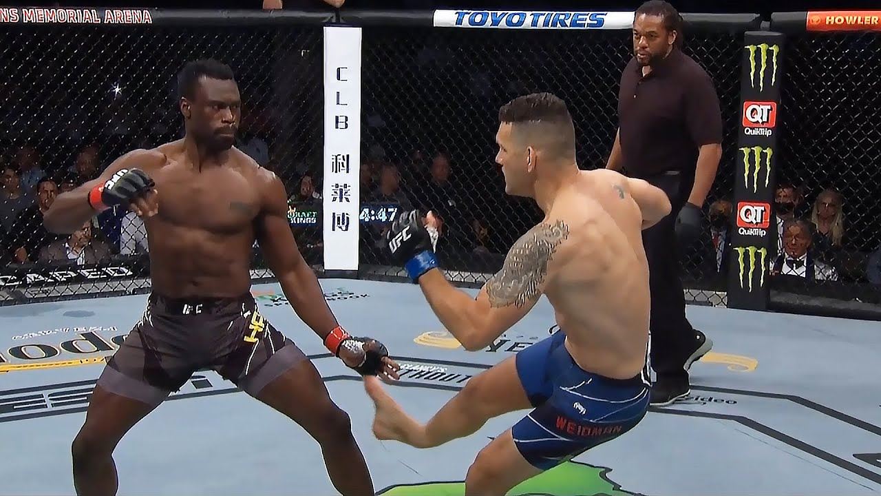 Hrozivé zranění v UFC, zápas skončil po 17 sekundách...