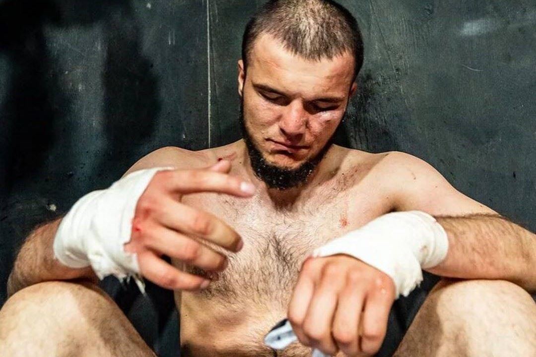 Boom popularity zápasů bez rukavic v největší zemi světa si pod svá křídla bere Ruská boxerská federace.