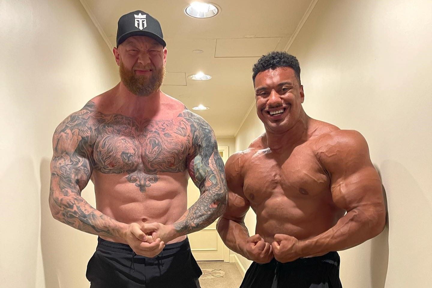 Larry Wheels a islandský obr Hafthor Björnsson.