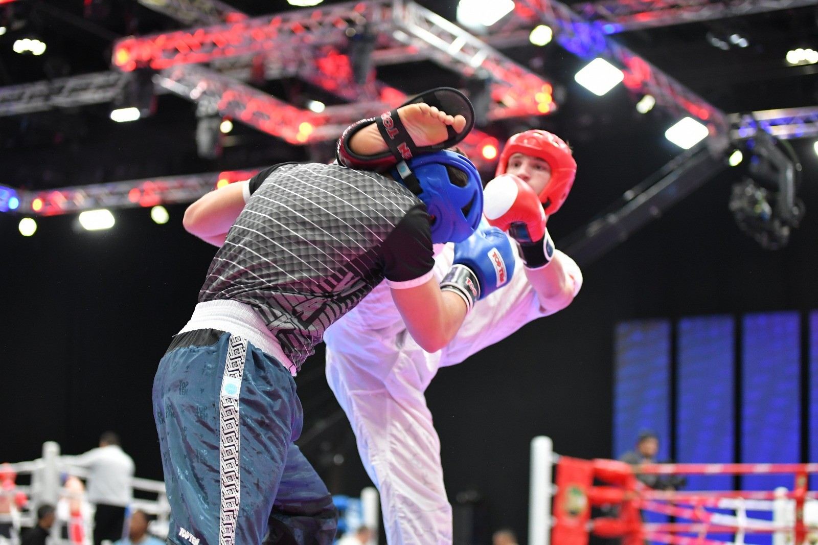 Lépe to trefit nešlo.