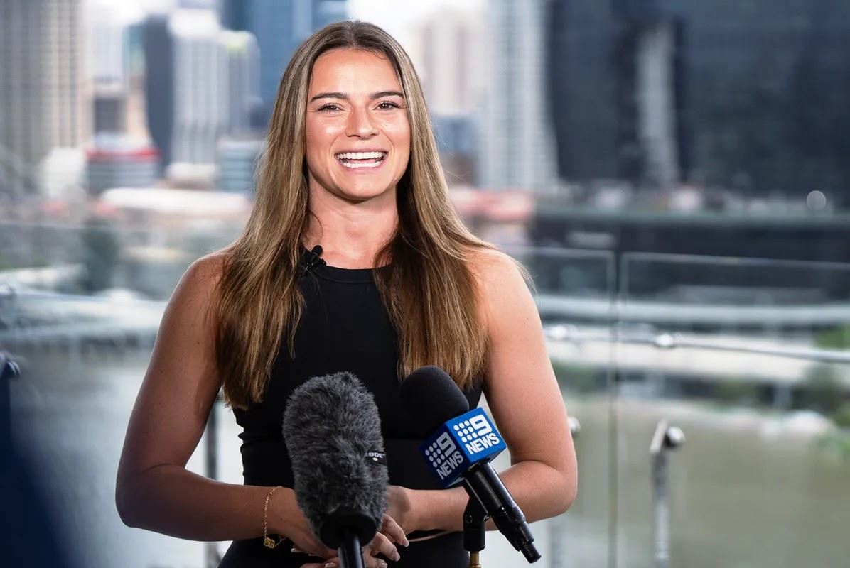 Skye Nicolson odpálkovala slavného boxera.