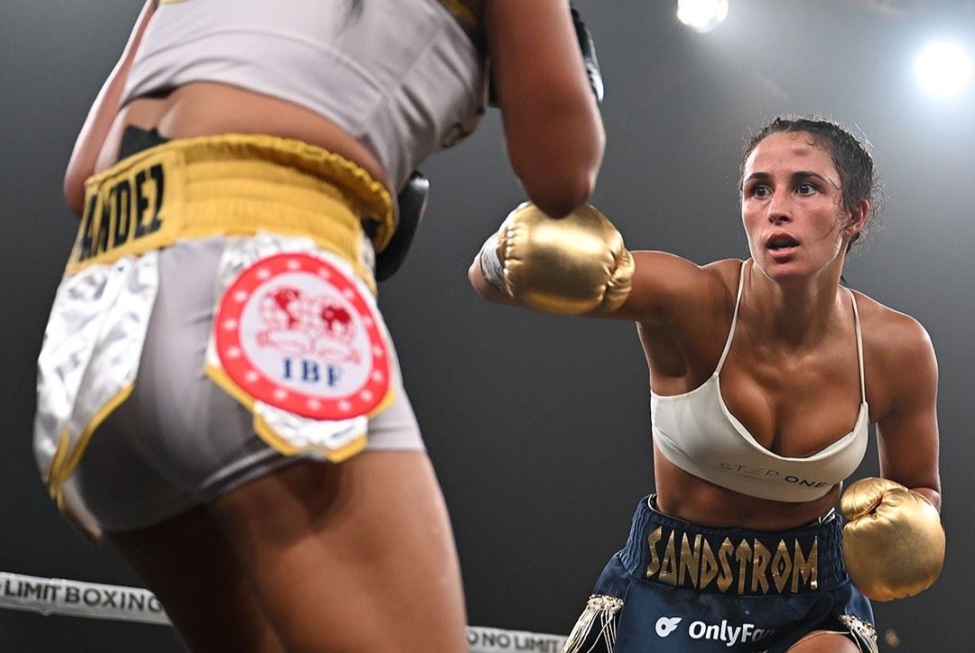 Linn Sandstrom v akci.