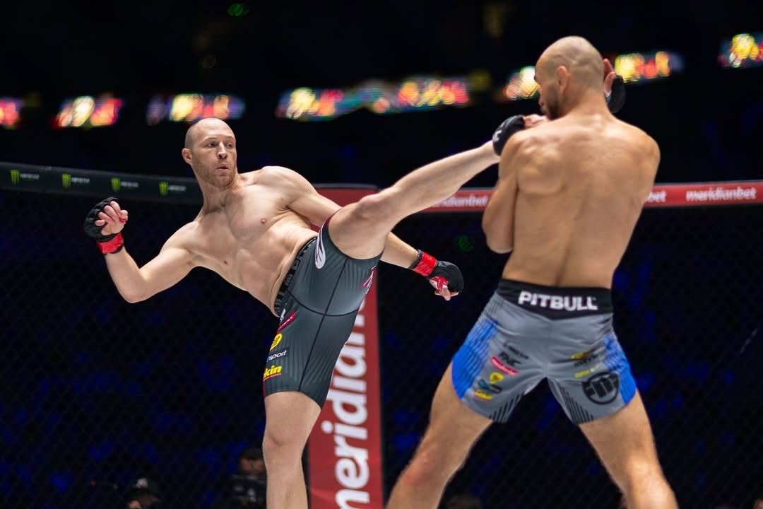 Andi Vrtačić kopy na hlavu prostě umí. 