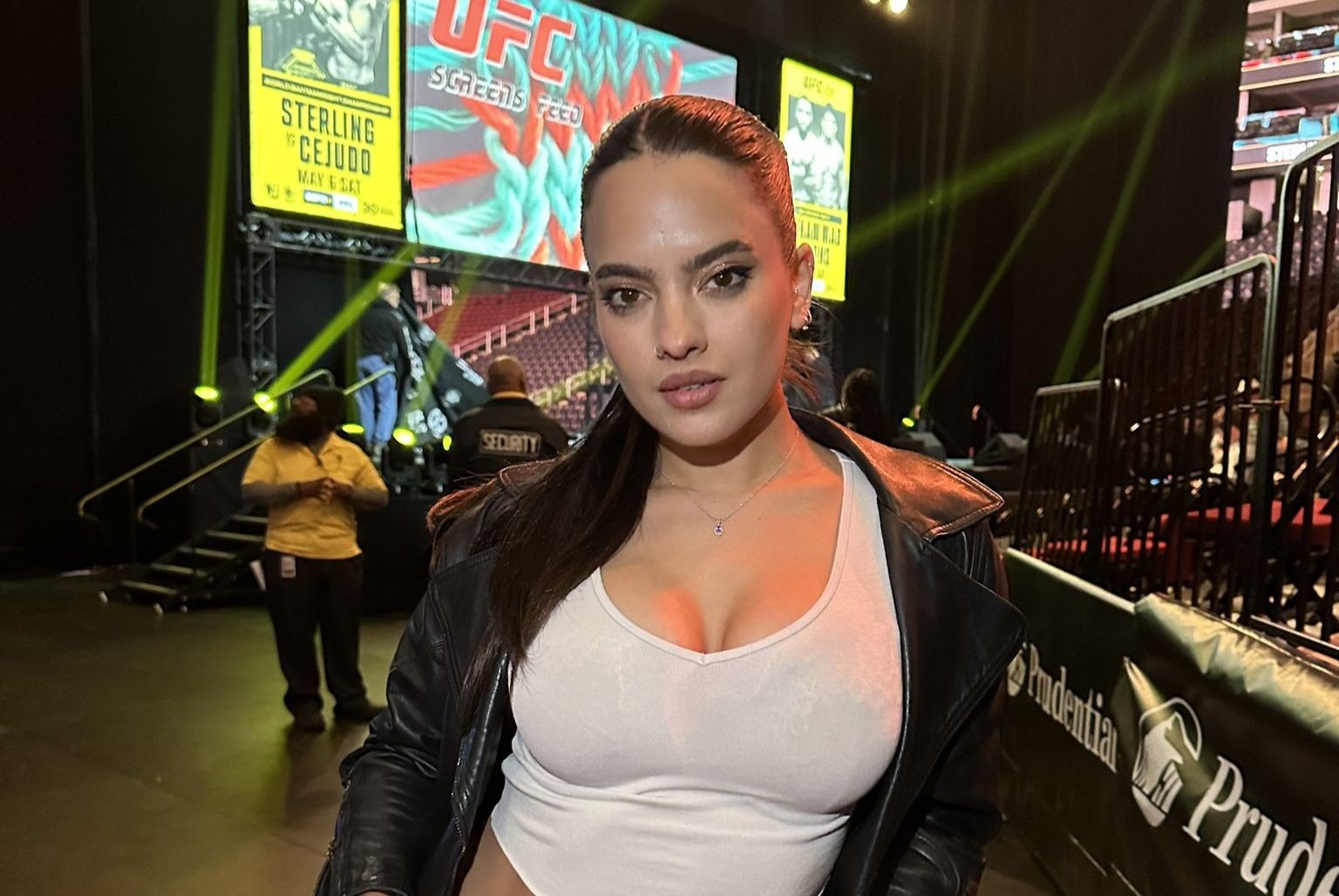 Nina Marie Daniele, moderátorka UFC.