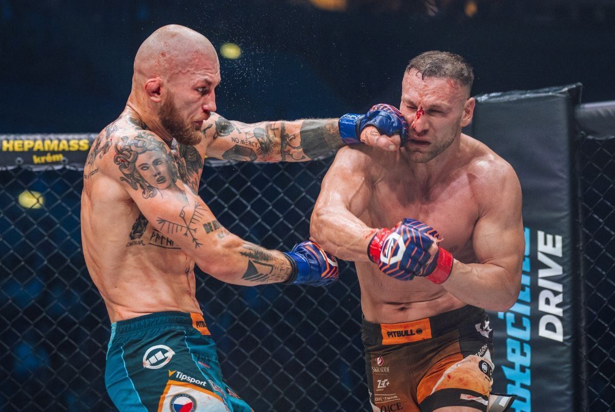 Šampion Kerim Engizek (vpravo) skončil v nemocnici. 