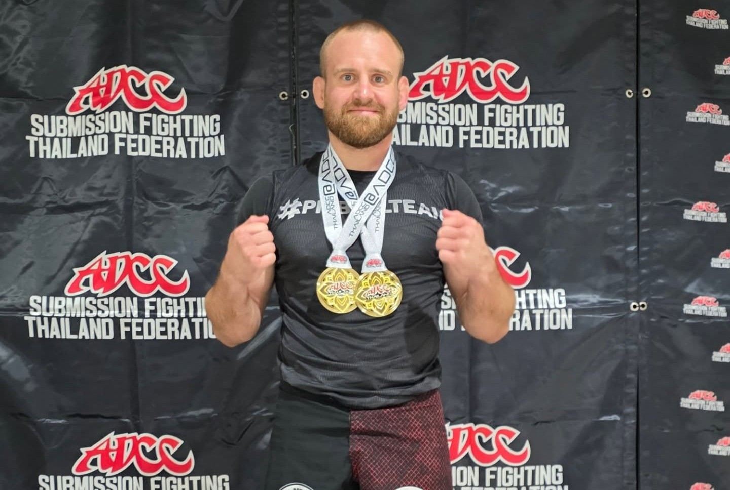 Patrik Kincl a medaile v Thajsku.