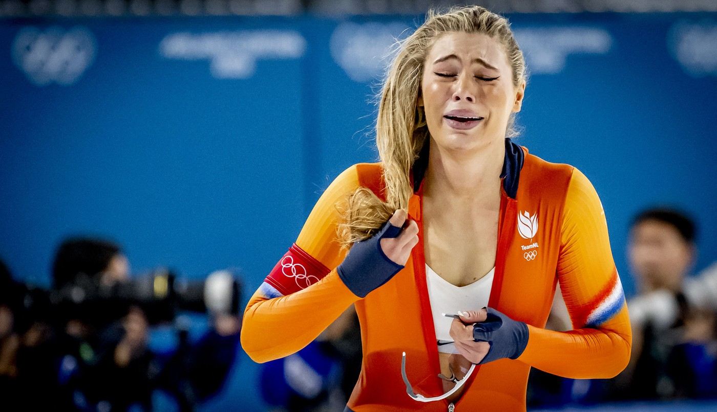 Jutta Leerdam a emoce na olympiádě. 