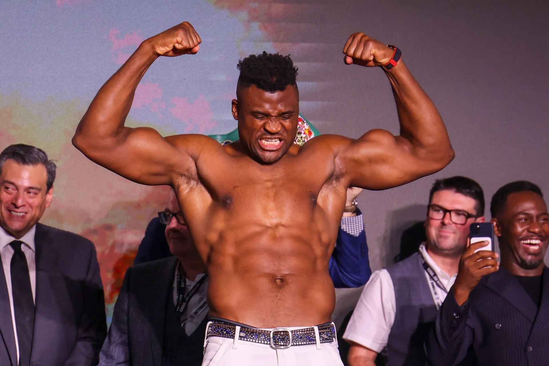 Francis Ngannou už nepatří pod PFL.