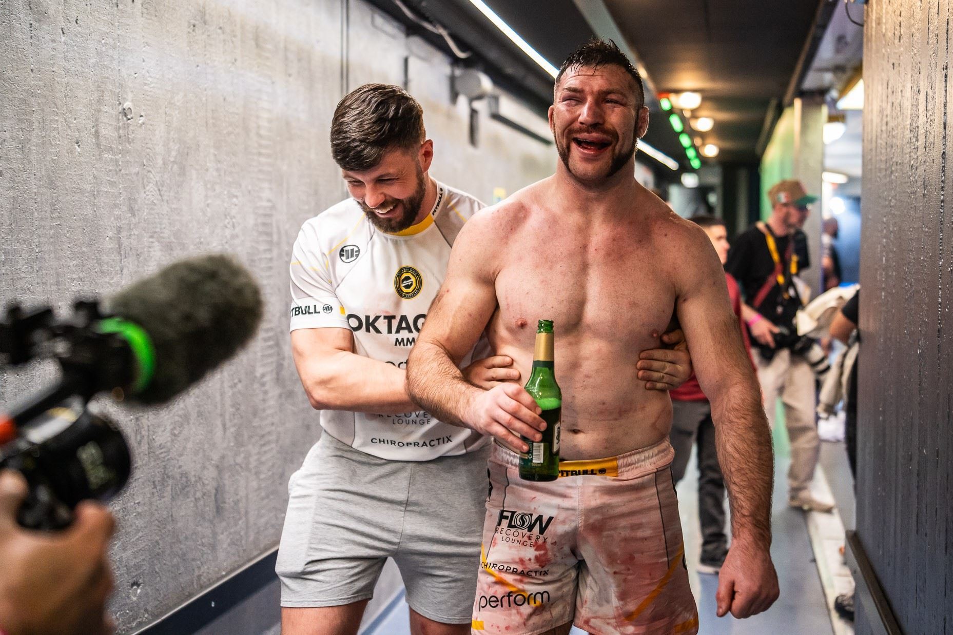 Will Fleury a pivko po výhře...