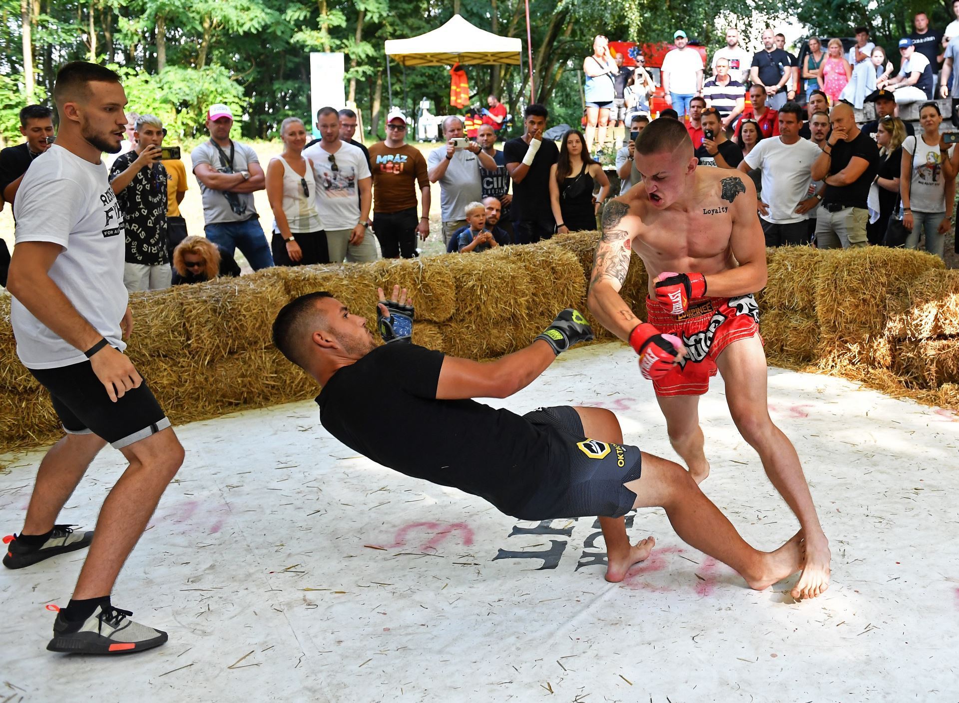 Redneck Fight míří do Boby centra.