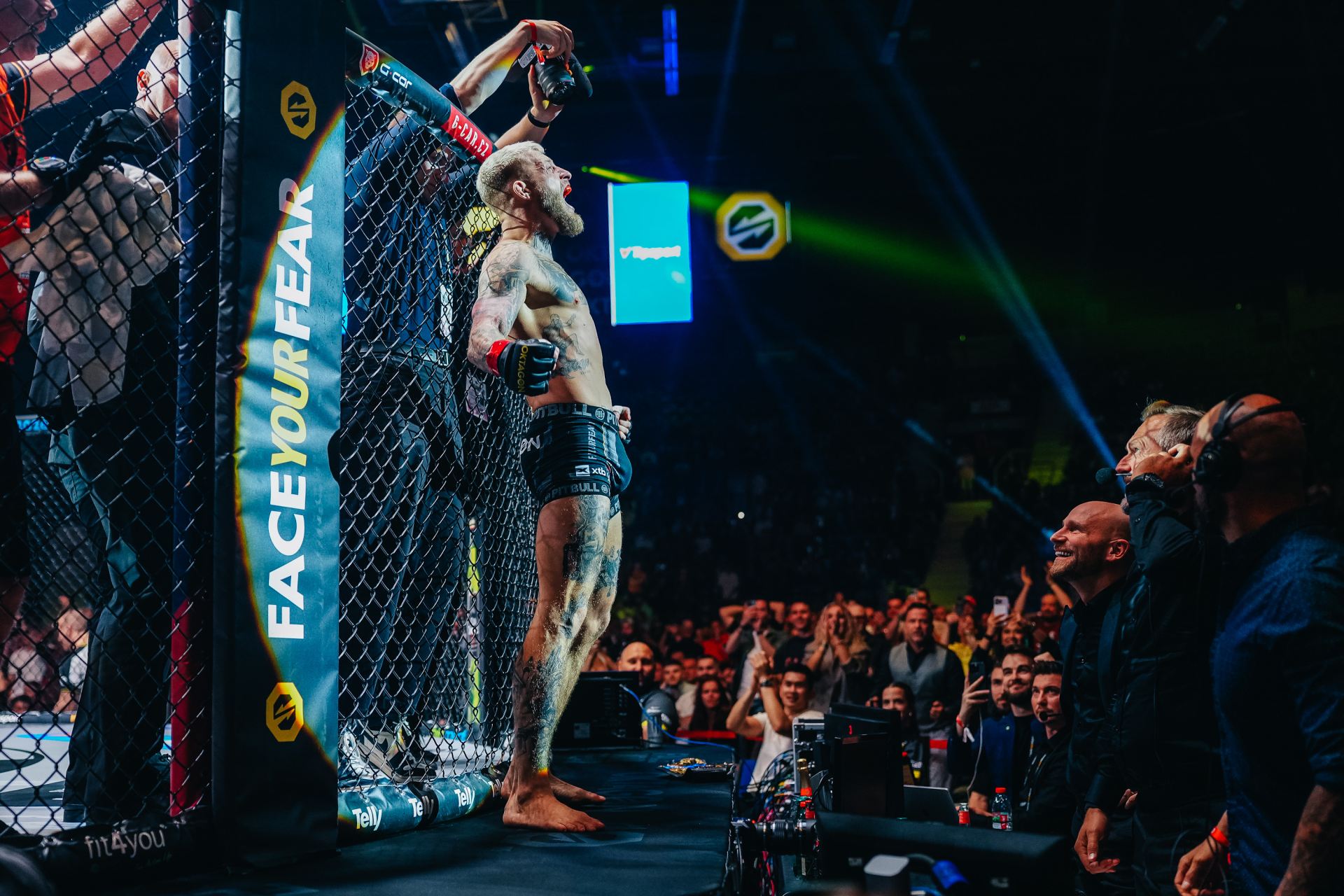 Radek Roušal a euforie po boji. 