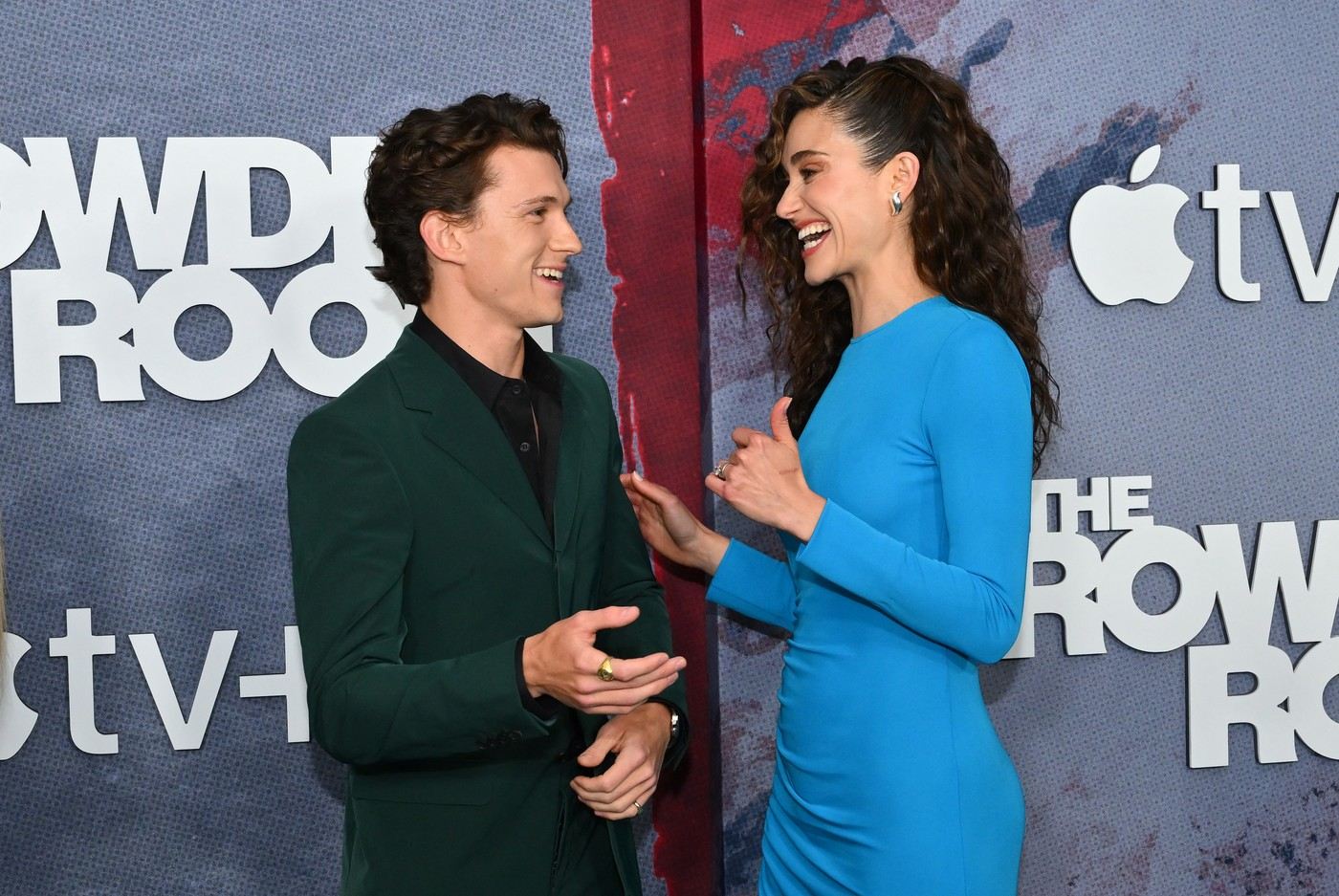 Herci Tom Holland a Emmy Rossum.
