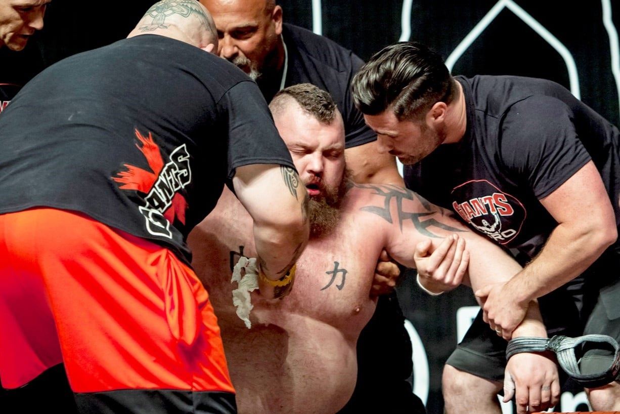 Eddie Hall v páce neuspěl.