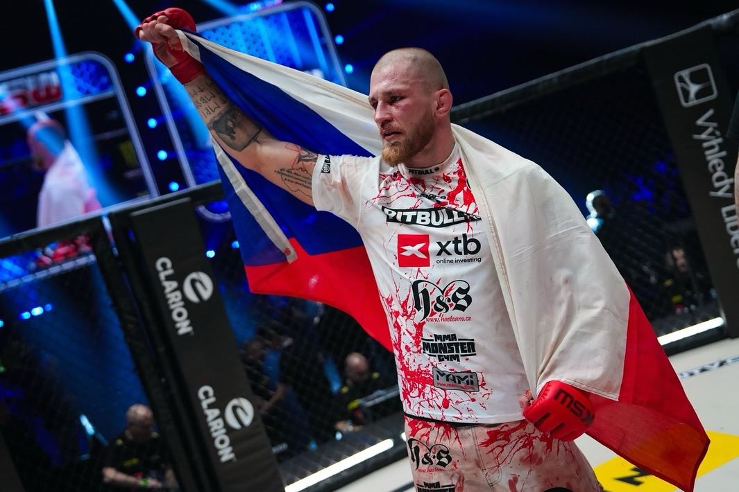 Dominik Humburger ještě v barvách KSW.