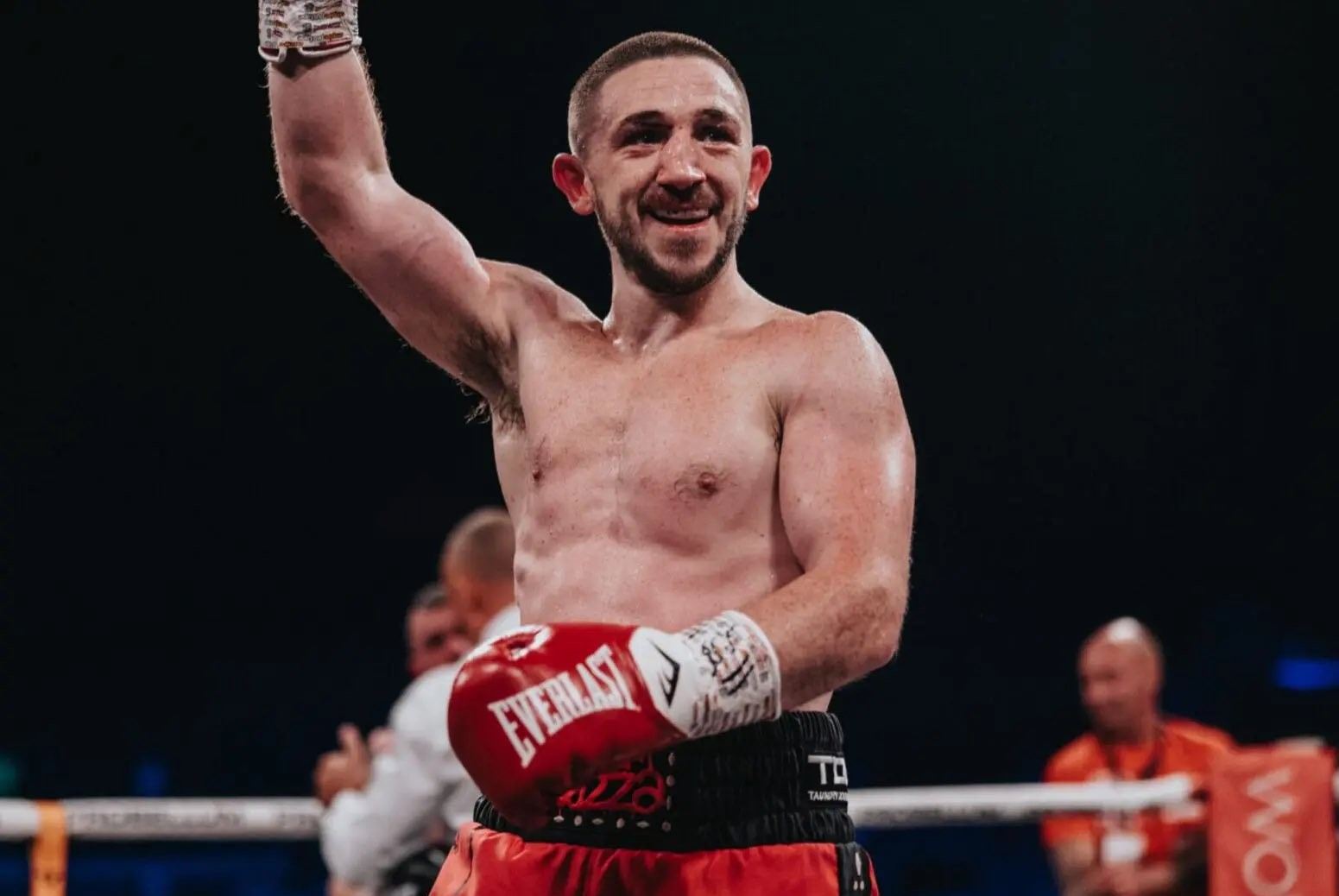 James Dickens, boxer, který překvapil. 