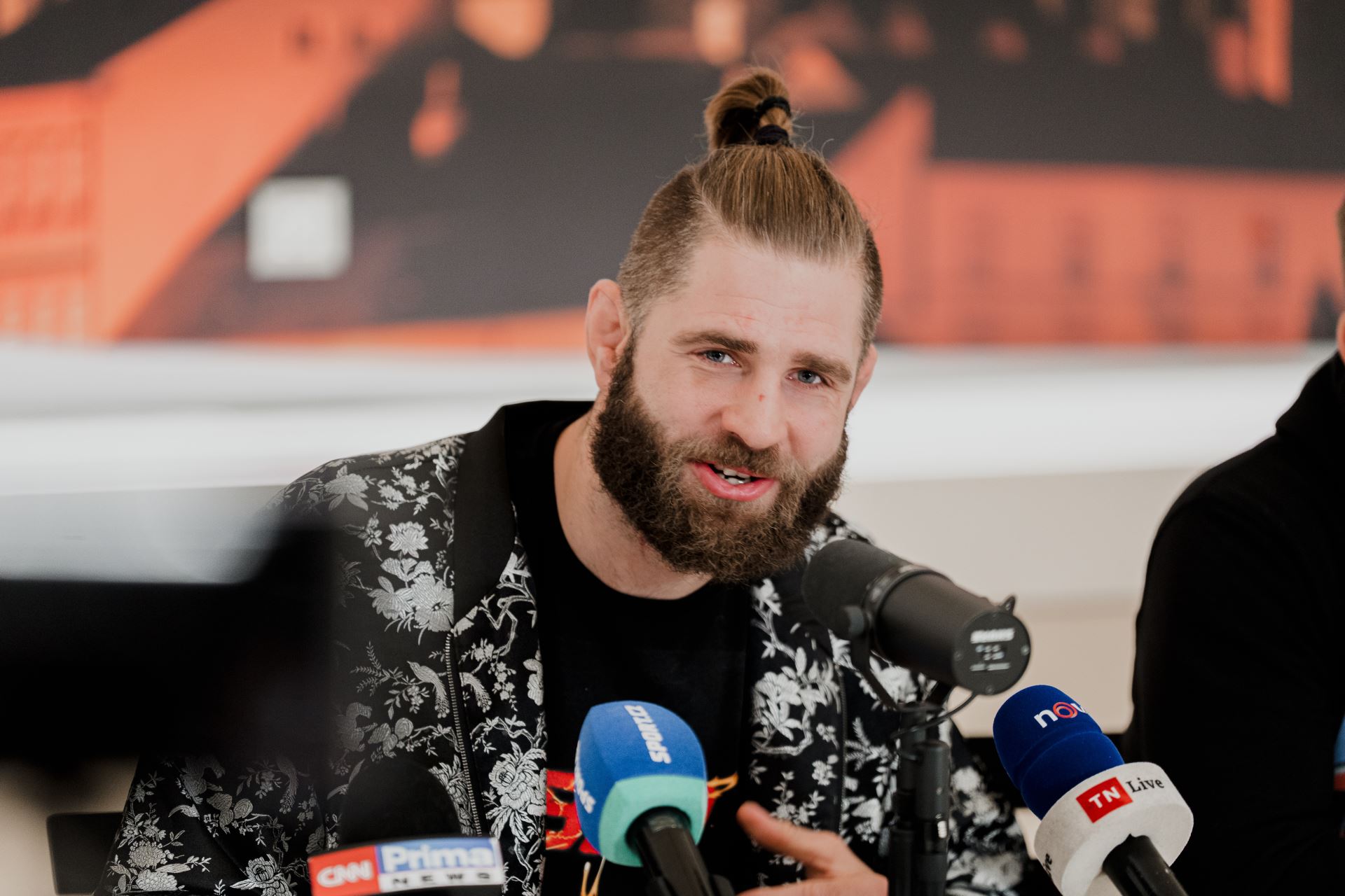 Jiří Procházka překvapil reportérku.