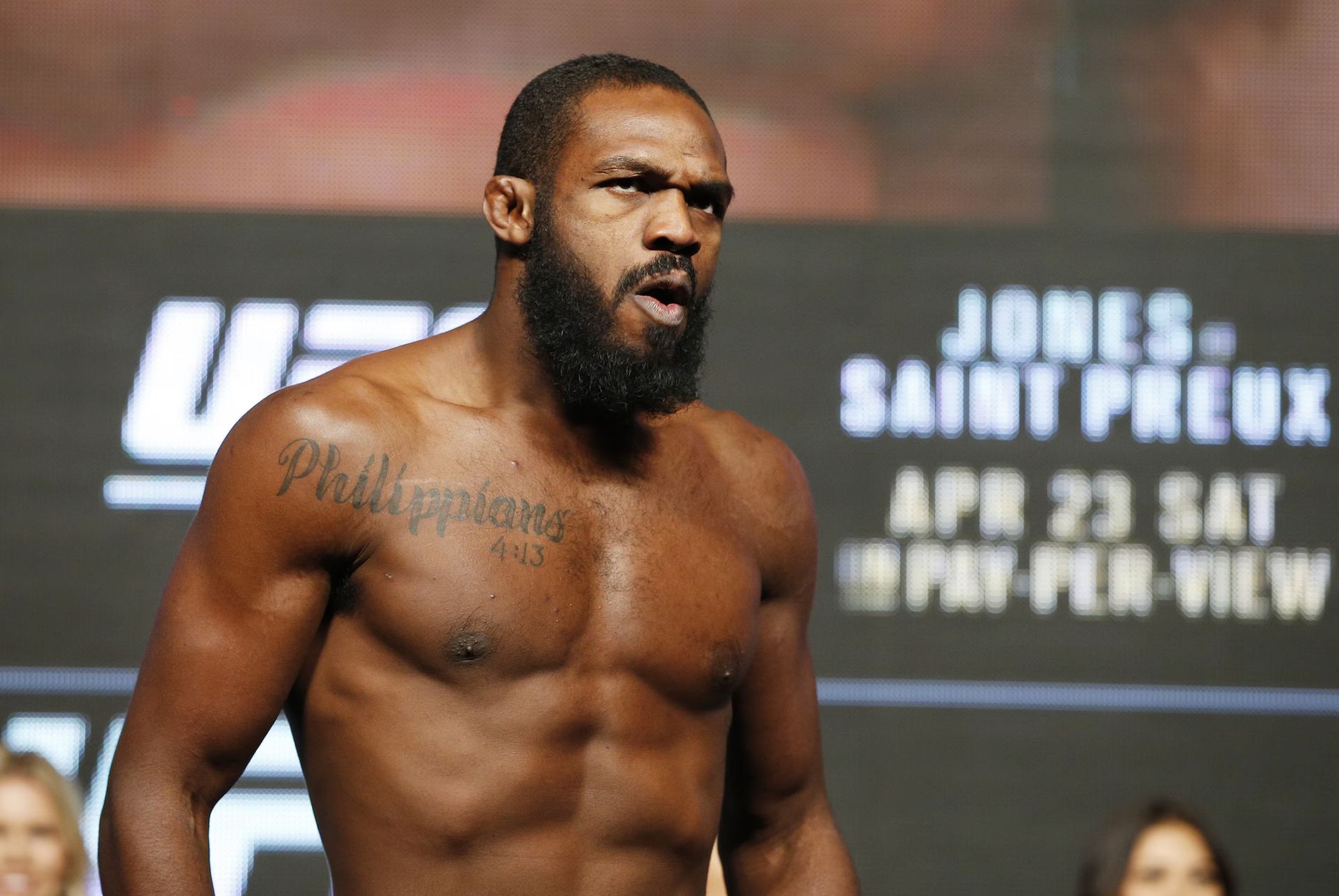 Jon Jones poslal Alexi Pereirovi důrazné varování.