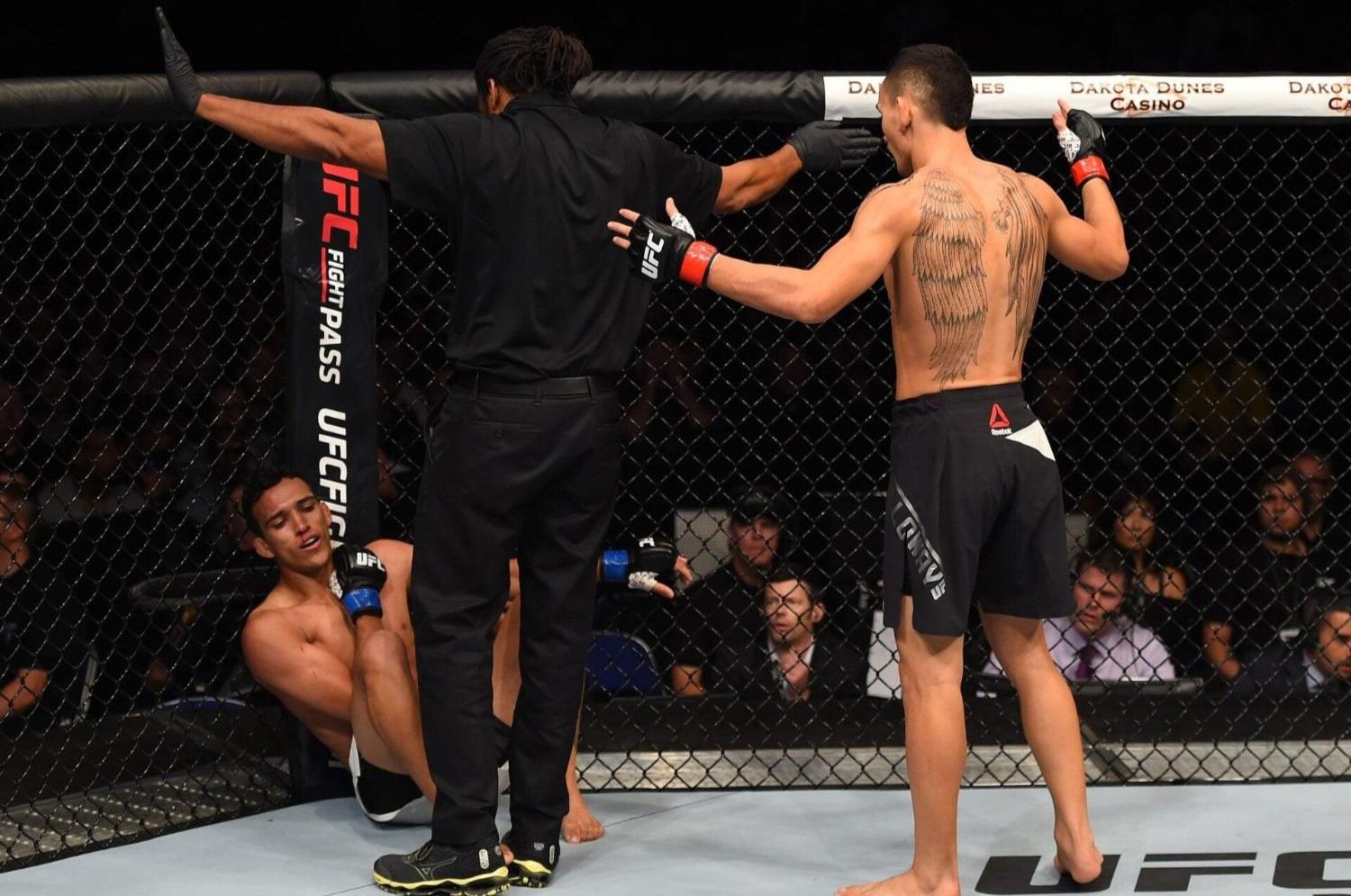 Nepříjemný konec souboje v UFC. 