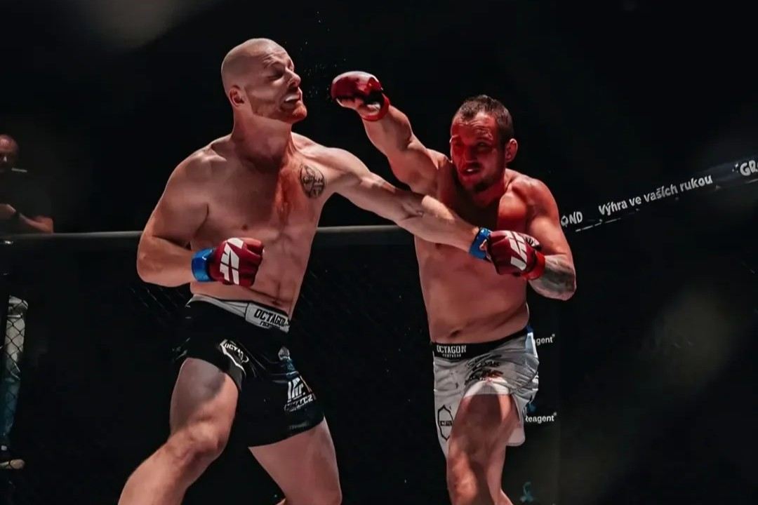 Pavel Šusta trefuje. 