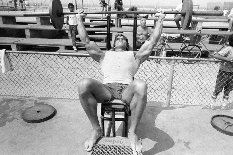 Legendy jako Arnold a Zane přísahaly na tuto metodu budování svalů. Vrací se