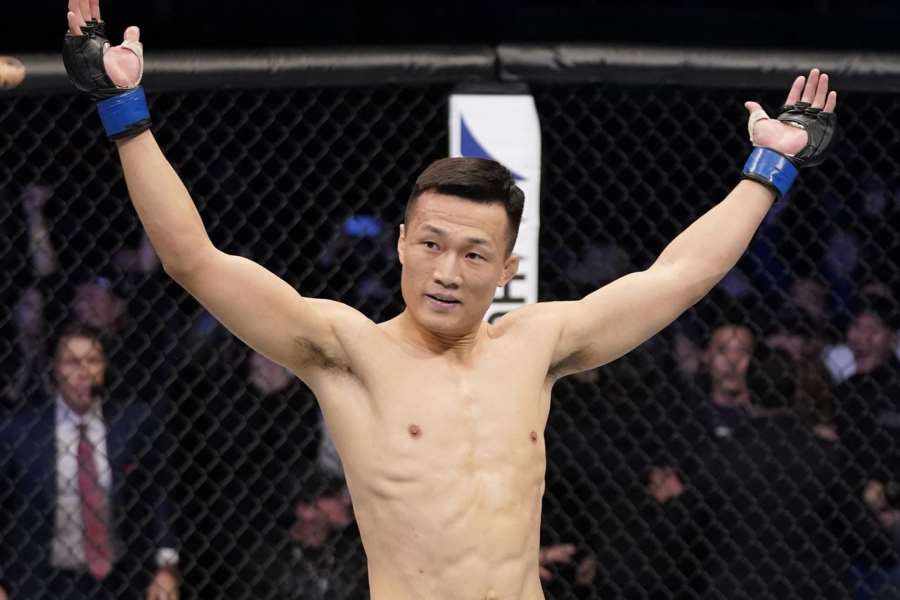 Korejská zombie v UFC vyučovala, odnesl to Američan!
