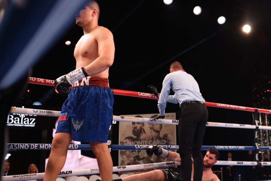 Boxerská bitva těžkých vah na horské dráze. Slovák málem šokoval Monte Carlo