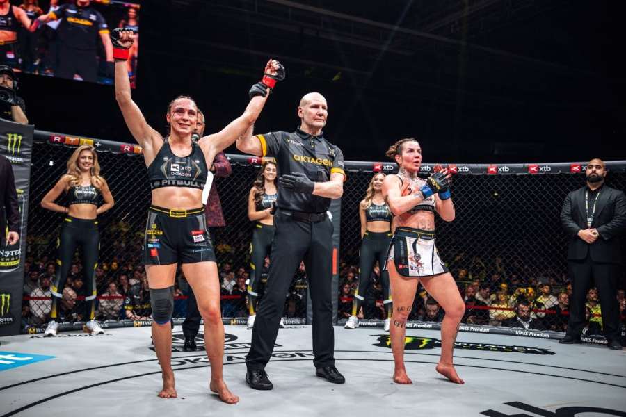 Krvavý zápas dotáhla Pudilová k vítězství. Soupeřka působila jak bezzubý buldok