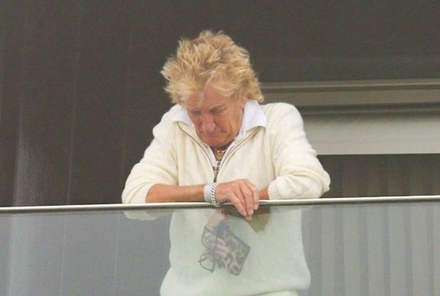 Syn slavného zpěváka dostal při debutu velkou nakládačku. KO za 13 sekund