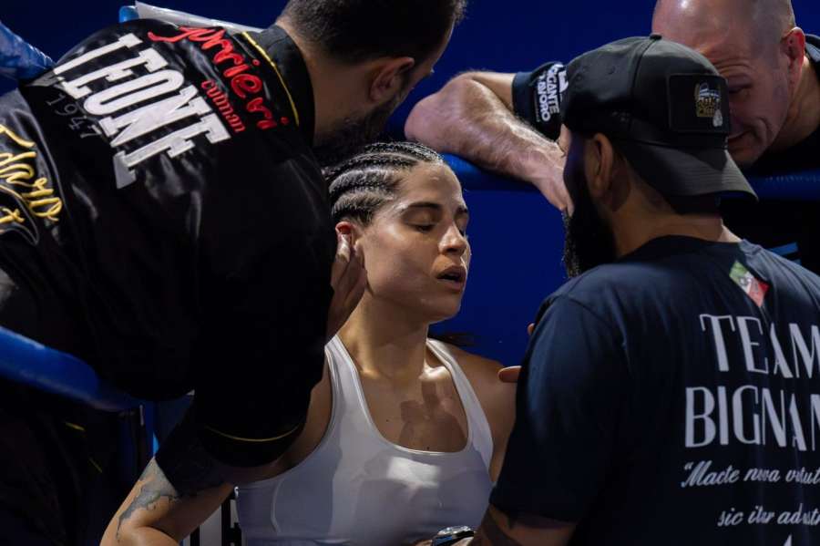 Boxerka a její odvážné focení. Bez podprsenky a s ženskou energií