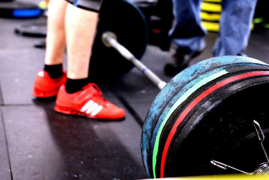 VIDEO: 10letý silák sbírá rekordy. Je Američan jeden z nejlepších dětských powerlifterů na světě?