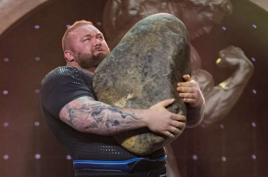 Silácká legenda se vrací do světa obrů