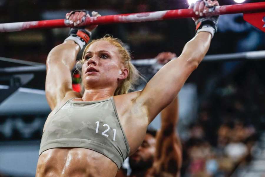 Neuvěřitelná forma i během těhotenství. Sportovkyně chůzí po rukou vyvolala bouři reakcí