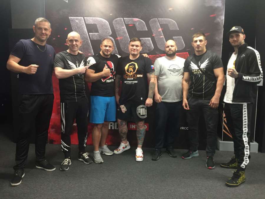 Ruský kolos pro bojové sporty má 8 pater. RCC očima českého promotéra. Kdo bude následovat šampiona Kozmu?