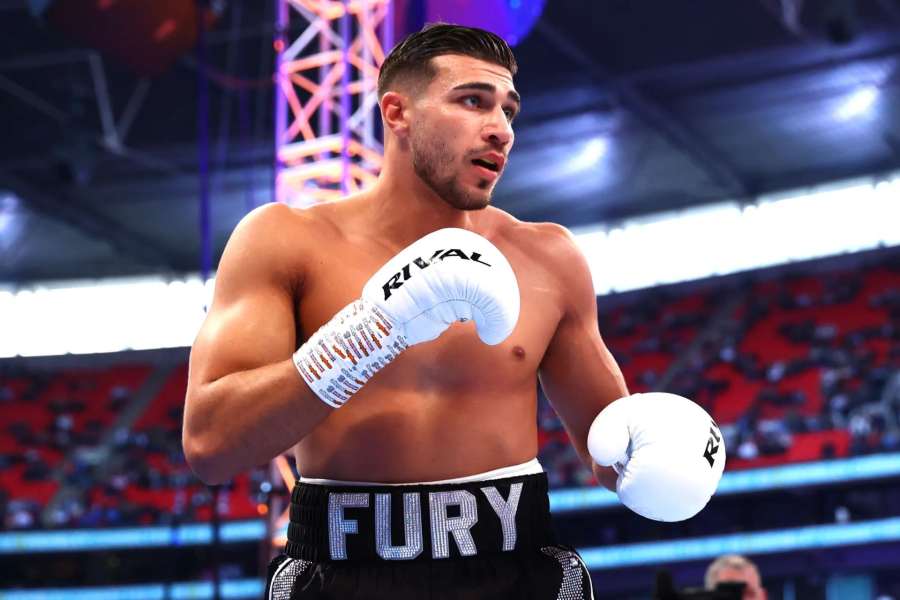 Fury jako trpaslík. Nikdy jsem se necítil tak malý, přiznal vedle gigantického siláka