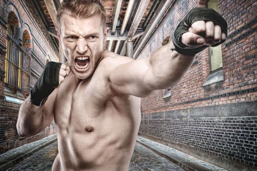 Boxer málem umlátil taxikáře, snažil se mu i ukousnout nos. Hrozí mu 33 let vězení