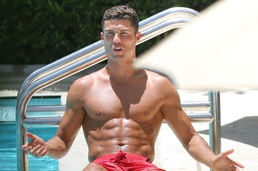Hvězdný Ronaldo udivuje. Ve 40 letech má tělo samý sval