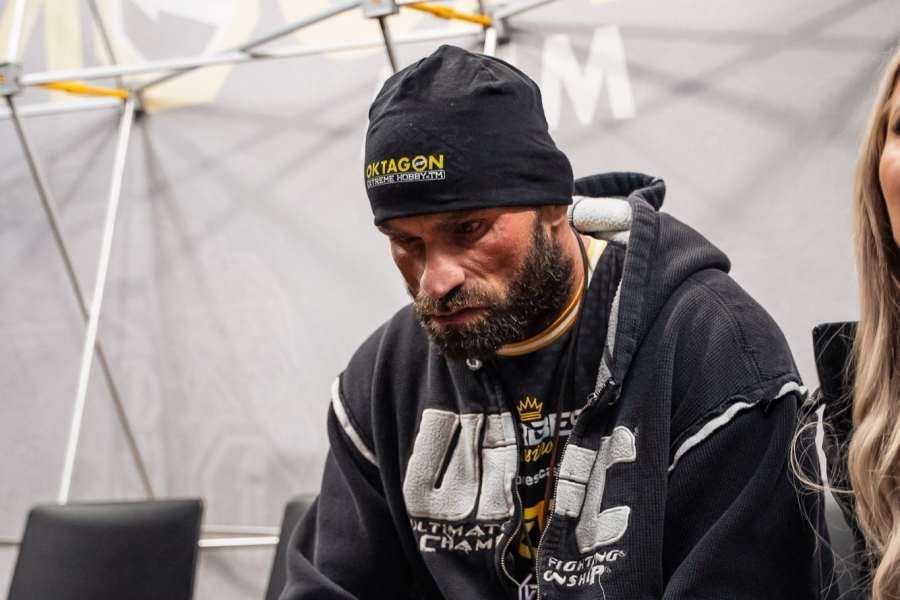 Vémola si připadal, že umřel. Už nepotřebuje zlaté Rolexky, auta a motorky