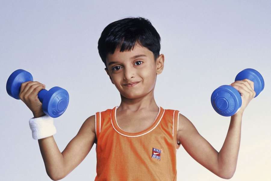 Neuvěřitelný příběh. Šestiletý klučina ukazoval svaly na pódiu