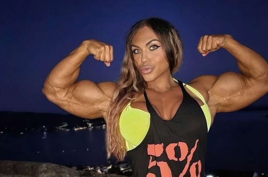 Odvážná kulturistka se ukázala téměř nahá. Chybělo jen málo