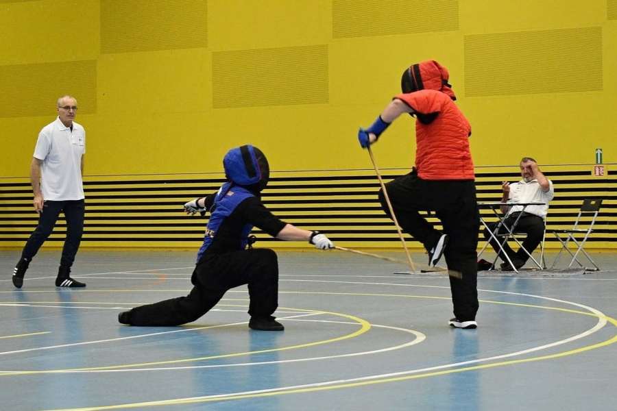 Česko pořádá netradiční šampionát. Šerm vycházkovou holí vás nadchne