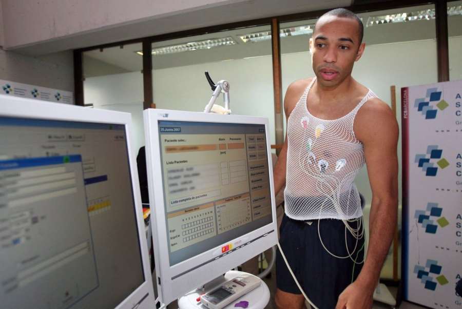 Legendární fotbalista ukázal formu. V 48 letech vypadá jako bestie 