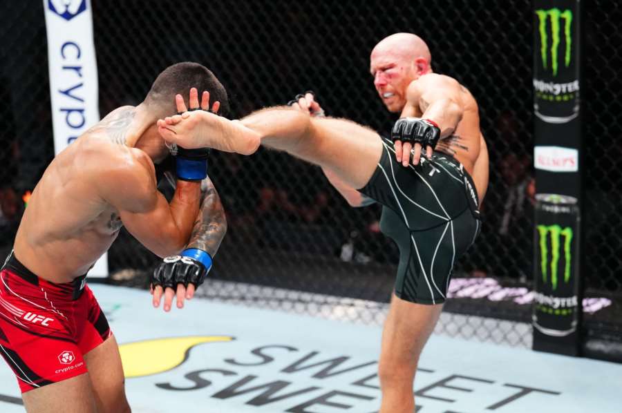 Španělský toreador pokračuje v krasojízdě. V UFC zmlátil slavného veterána, příště chce jít o titul 