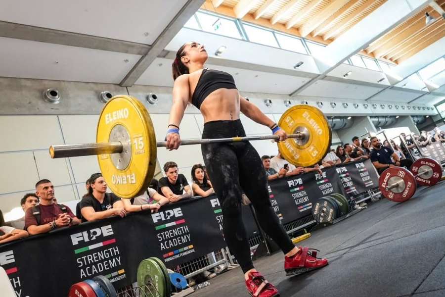 Stud stranou. Vzpěračka ukázala luxusní postavu 
