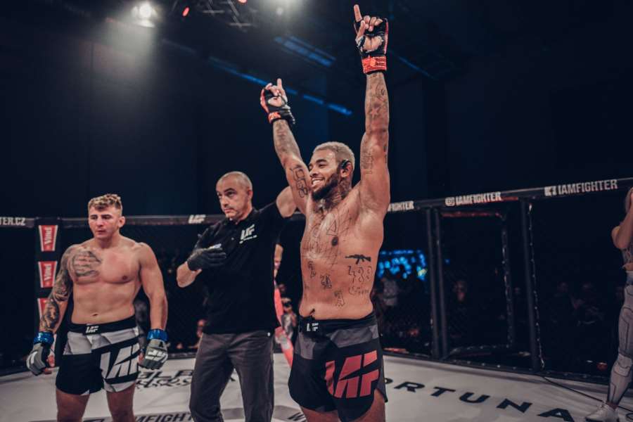 Český Black Panter míří do KSW. Do klece ho povede Vémola