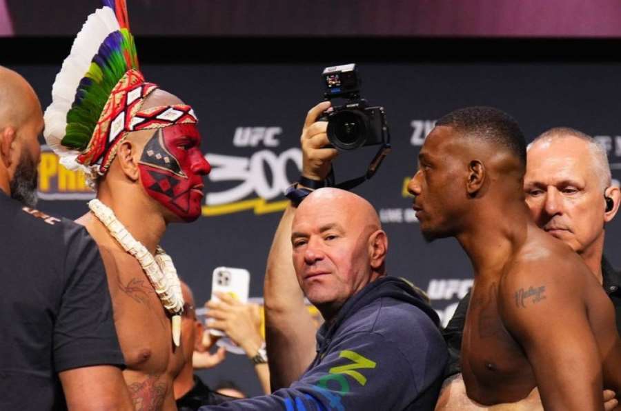 Šampion Pereira slibuje, že Hill zaplatí za tiskovou konferenci UFC 300