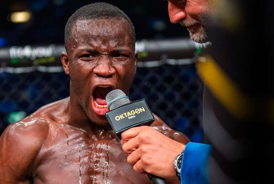 Nevídaný sparing. Keita narazil na těžkou váhu, má šrámy na hlavě